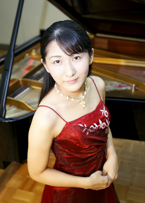 FUKUTOMI Ayako